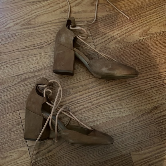 Aldo mustard yello chunky lace up heels - Picture 4 of 5